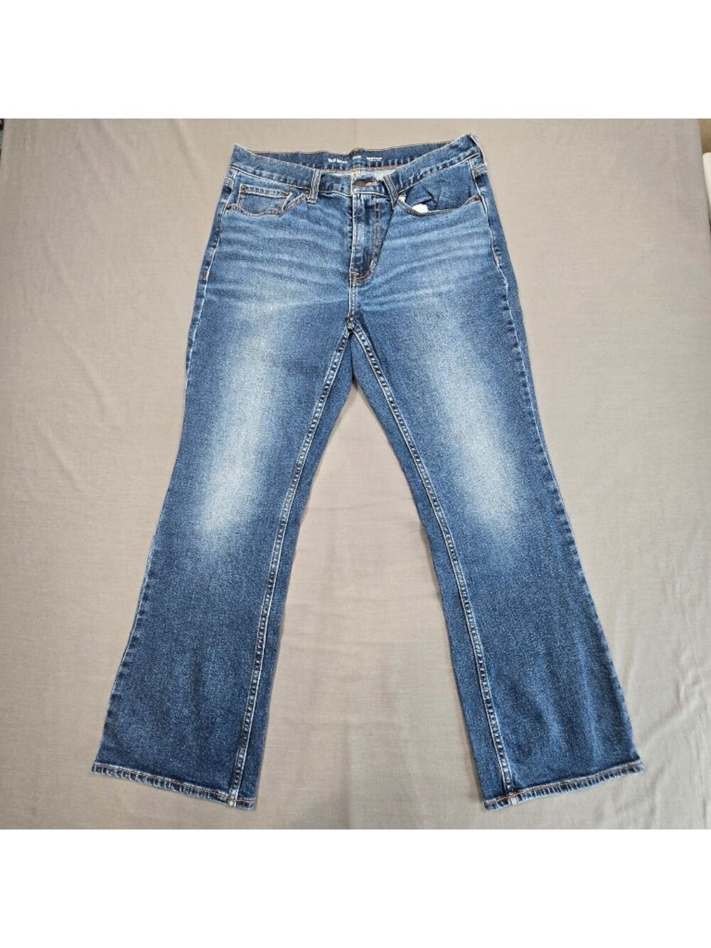 Old Navy Mens 32x30 Boot-Cut Jeans Medium Wash Built-In Flex Denim